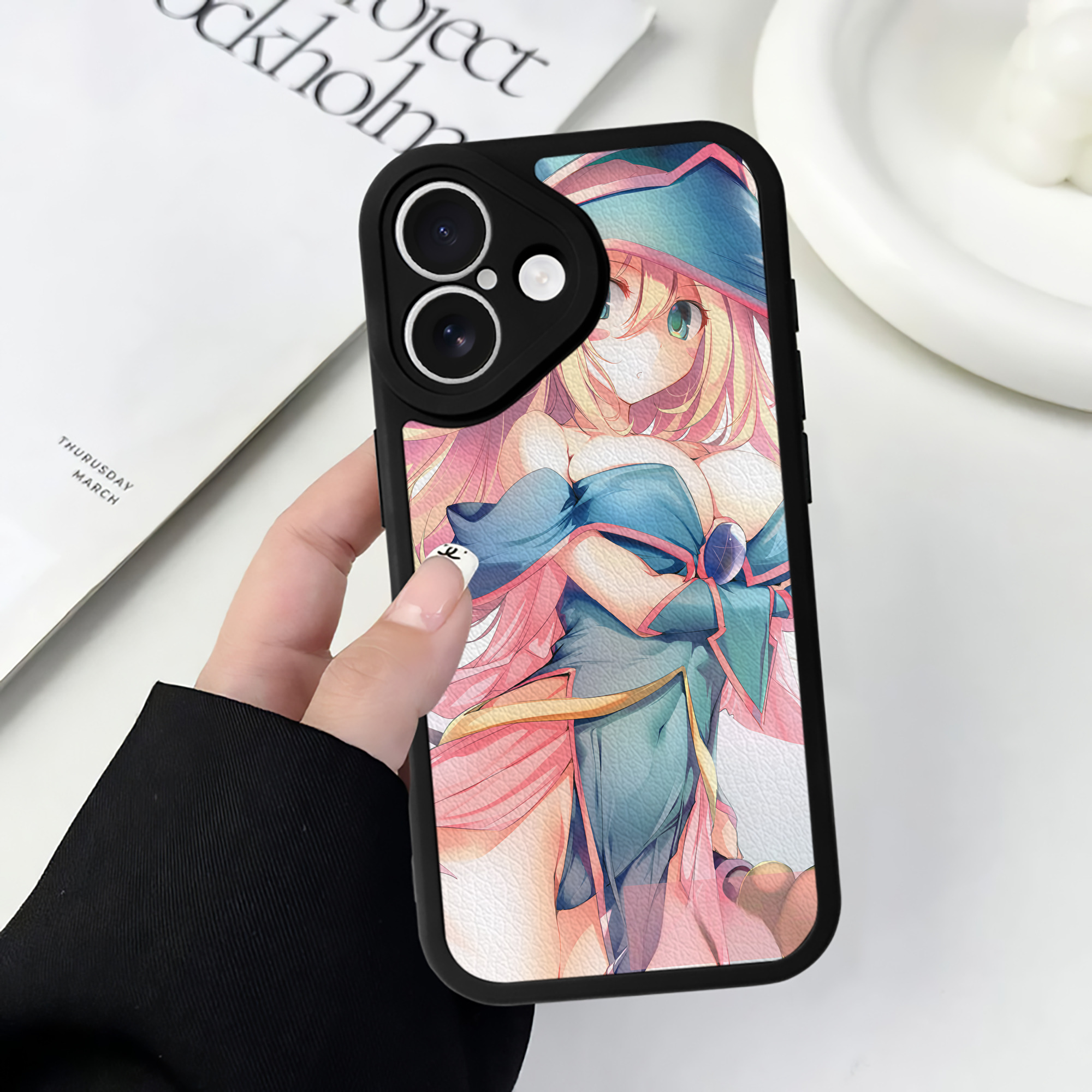 （画像用） 遊☆戯☆王 Yu-Gi-Oh! 【iPhone 16シリーズ対応】シリコンスマホケース（レザー調） 材質：シリコン